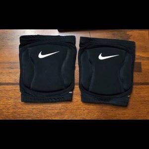 Volleyball knee pads